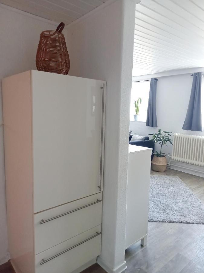 Gemutliche Ferienwohnung Mit Zugang Zum Privaten See Detern Extérieur photo